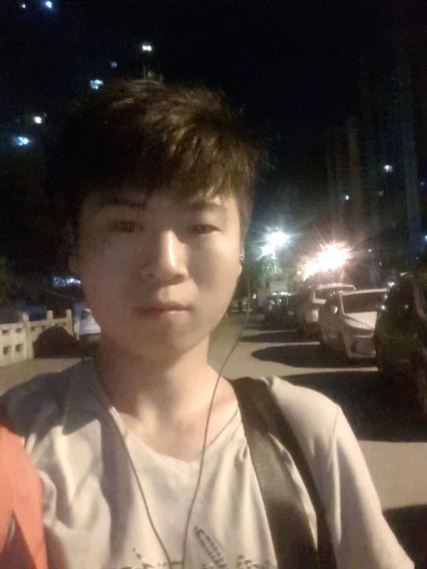 流星的瞬间的第一张照片--龙海相亲网