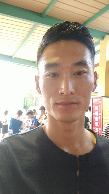 难得糊涂的第一张照片--龙海相亲网