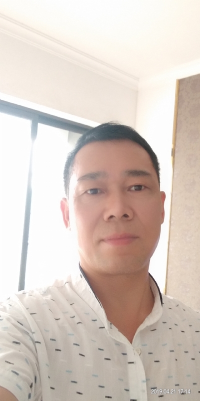 朝望大海的第一张照片--龙海相亲网