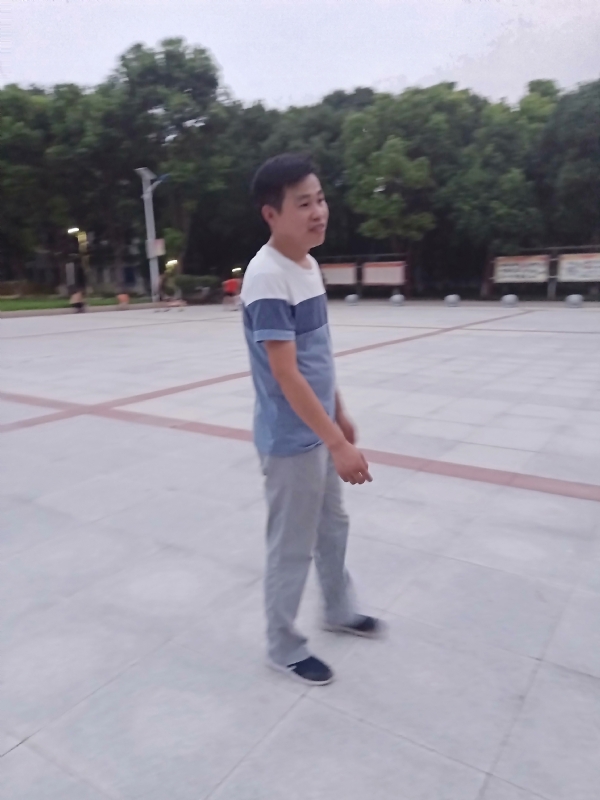 一笑的第一张照片--龙海相亲网