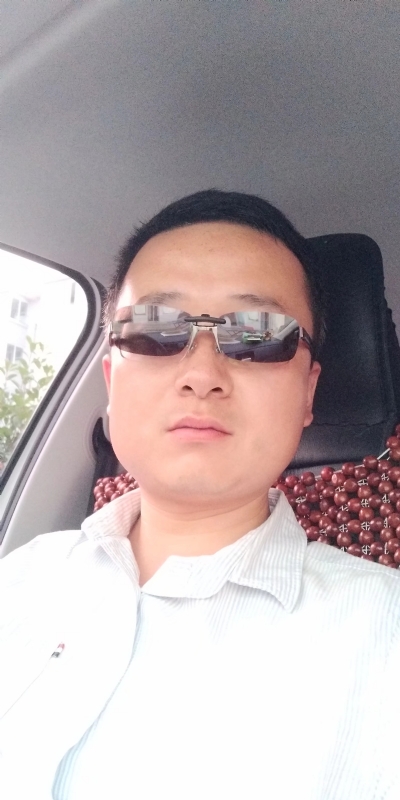 痛苦的单身狗的第一张照片--龙海相亲网