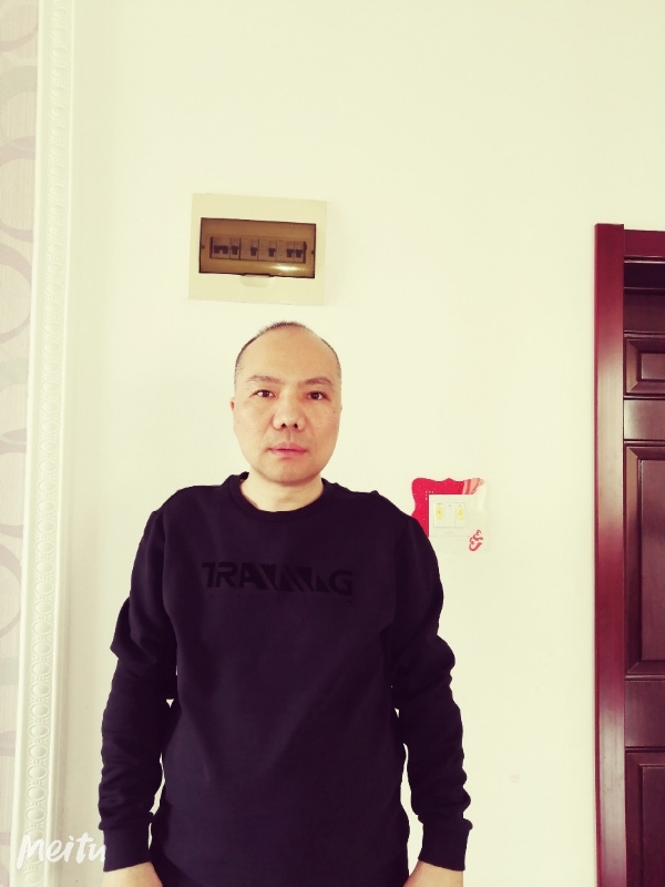 酒香四溢的第四张照片--龙海相亲网