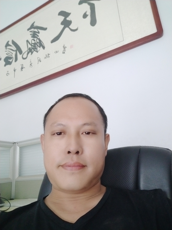山丘的第三张照片--龙海相亲网