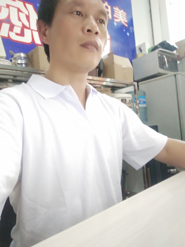 深蓝色的海的第一张照片--龙海相亲网