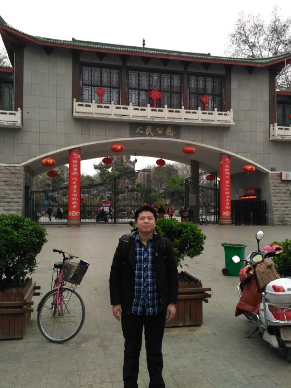 在奋斗的第四张照片--龙海相亲网