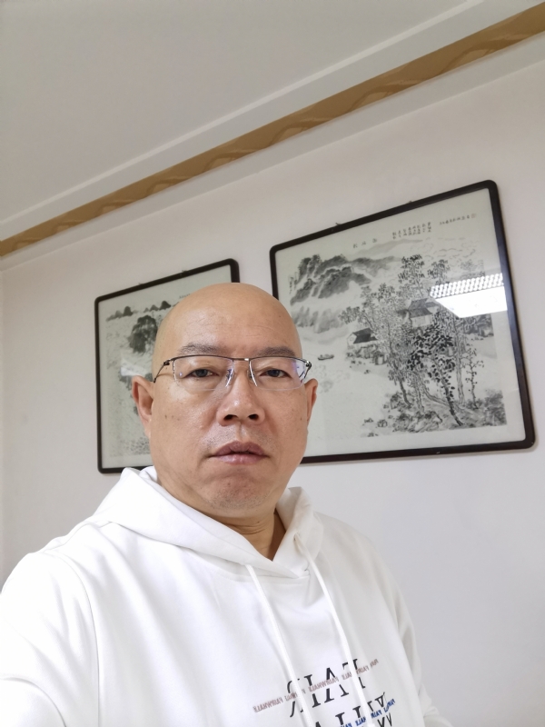 光头博士的第一张照片--龙海相亲网
