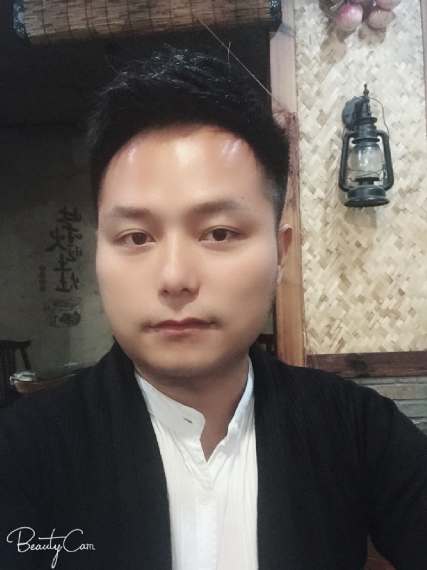 亦初的第一张照片--龙海相亲网