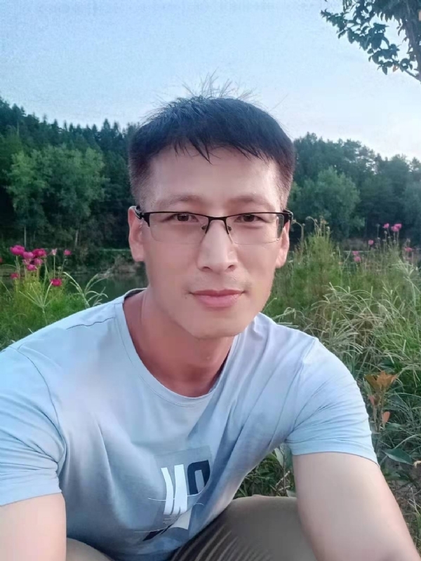 零零柒的第一张照片--龙海相亲网