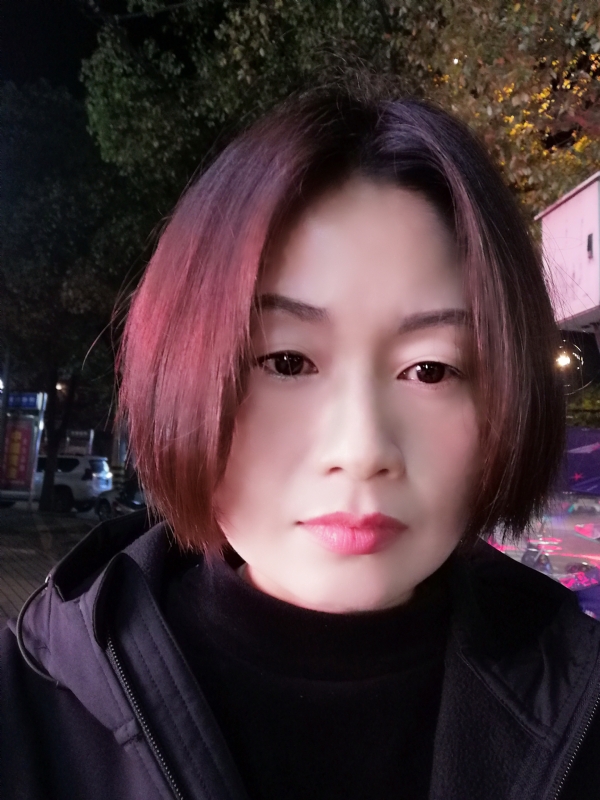 风中百合的第一张照片--龙海相亲网