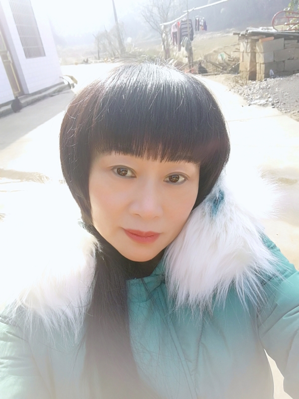 金鱼儿的第一张照片--龙海相亲网