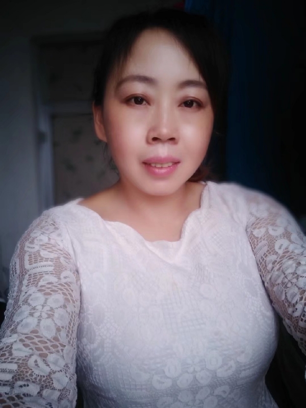 笑看人生的第一张照片--龙海相亲网