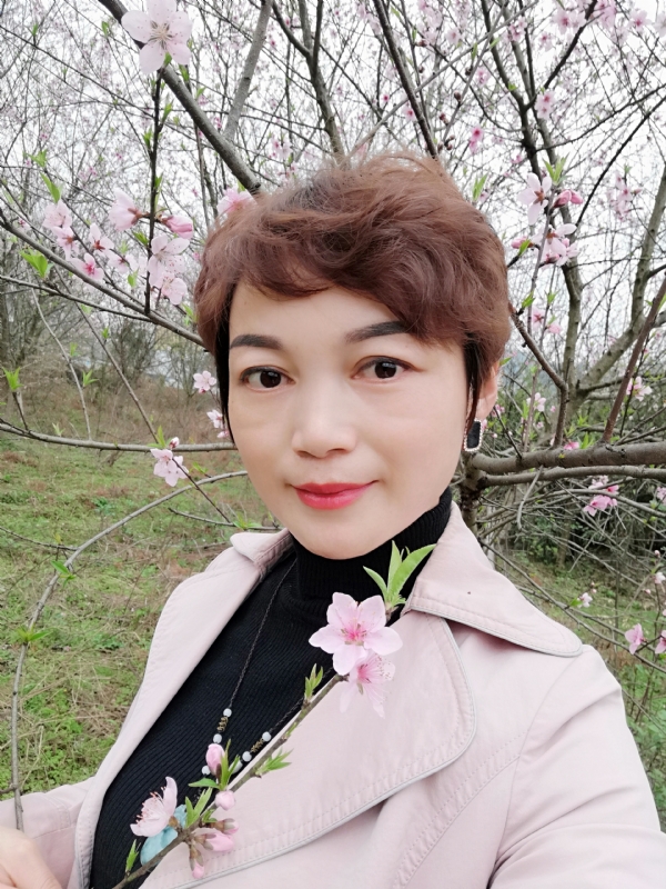 转角遇到你的第一张照片--龙海相亲网
