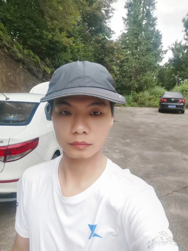 携手相伴的第一张照片--龙海相亲网