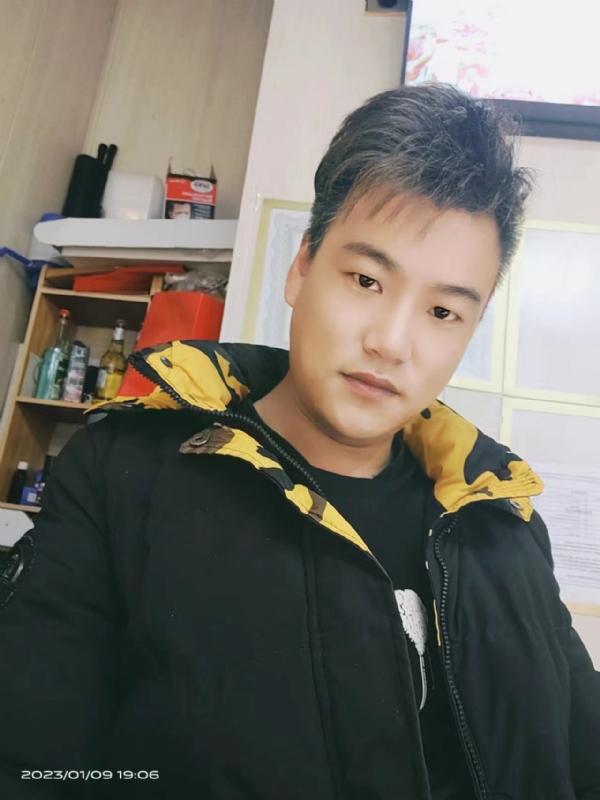 孤酒枕愁眼眠的第一张照片--龙海相亲网