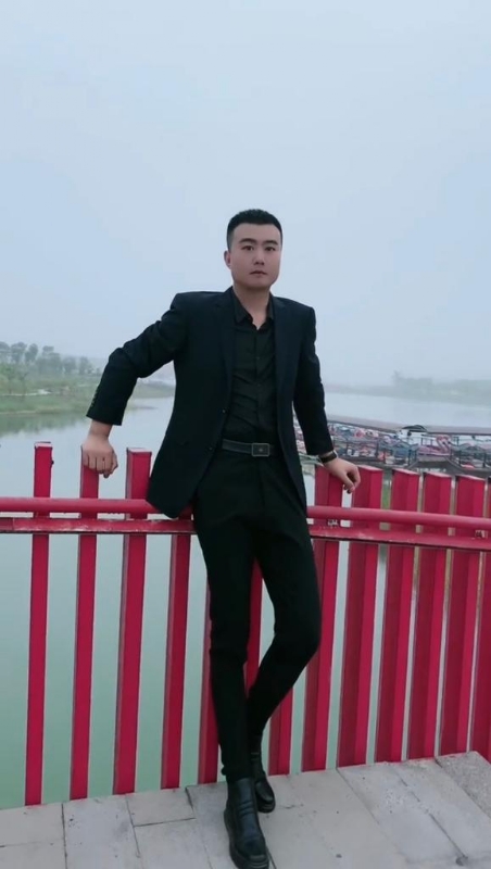 Albert的第一张照片--龙海相亲网