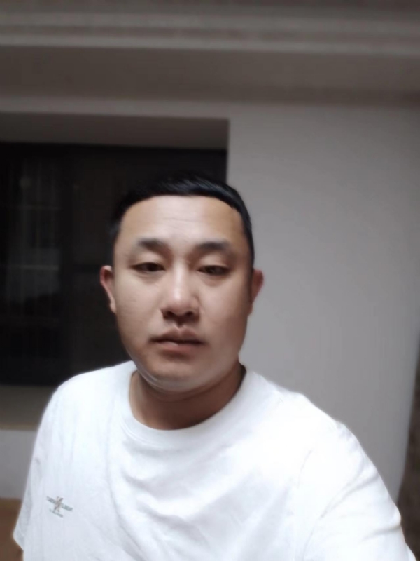 魔尊的第一张照片--龙海相亲网