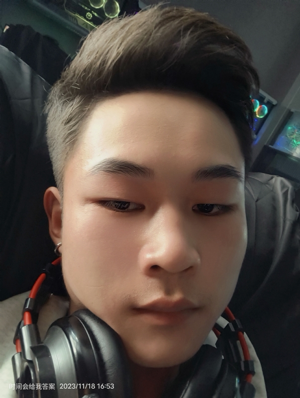 烦烦的小林的第一张照片--龙海相亲网