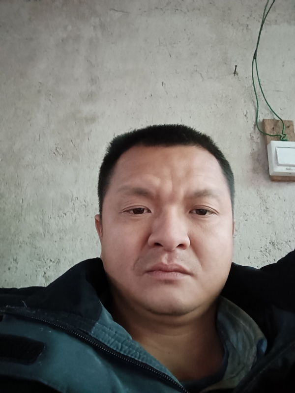 兰成龙的第二张照片--龙海相亲网