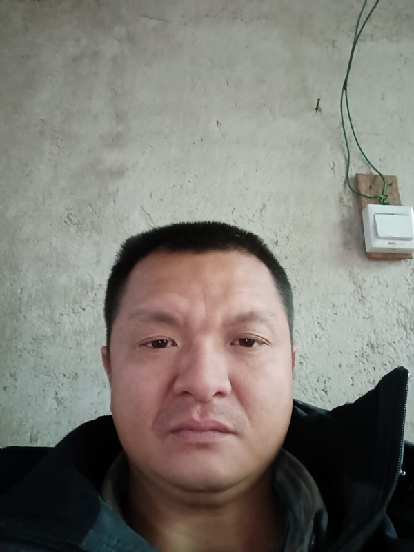 兰成龙的第四张照片--龙海相亲网