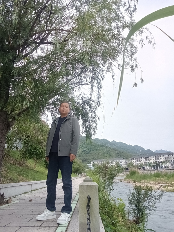 飞雪飘零的第一张照片--龙海相亲网