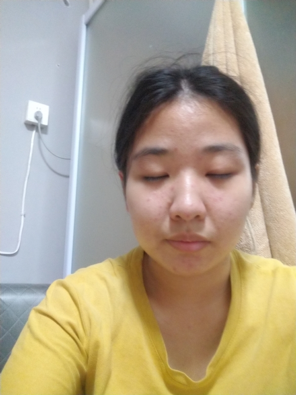 叶子的第一张照片--龙海相亲网