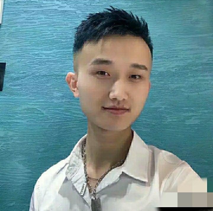 小哥哥的第一张照片--龙海相亲网