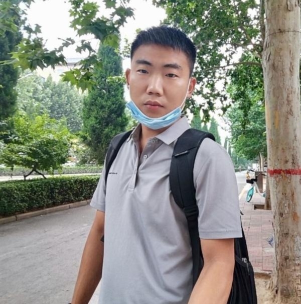 90年男征婚的第一张照片--龙海相亲网