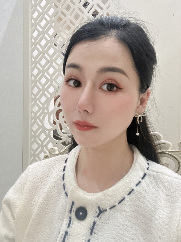金莉的第一张照片--龙海相亲网