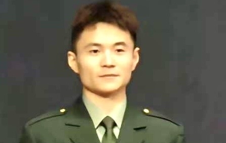 两年又三年的第一张照片--龙海相亲网