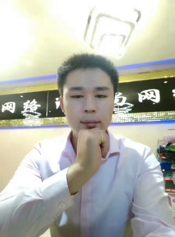沉默寡言的第一张照片--龙海相亲网