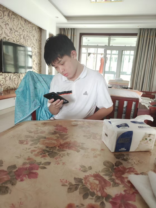 铁在烧的第一张照片--龙海相亲网
