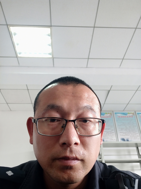 布鲁斯贺的第三张照片--龙海相亲网