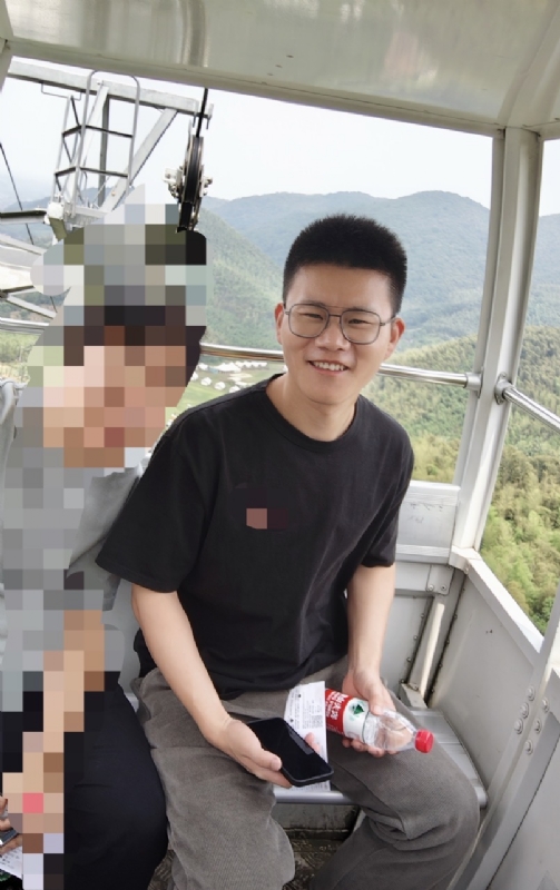 奔奔笨笨的第一张照片--龙海相亲网