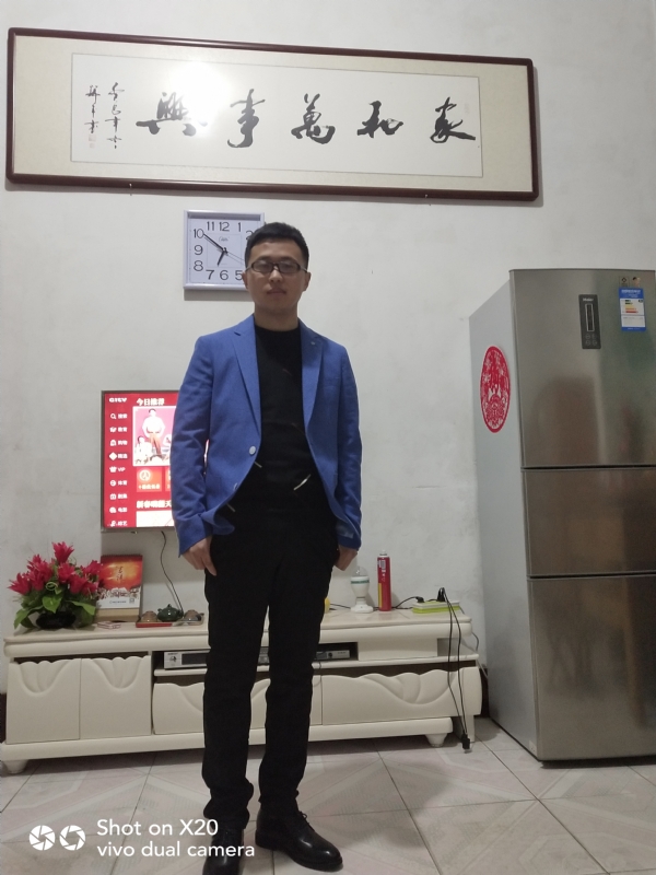 孤独的狼的第一张照片--龙海相亲网