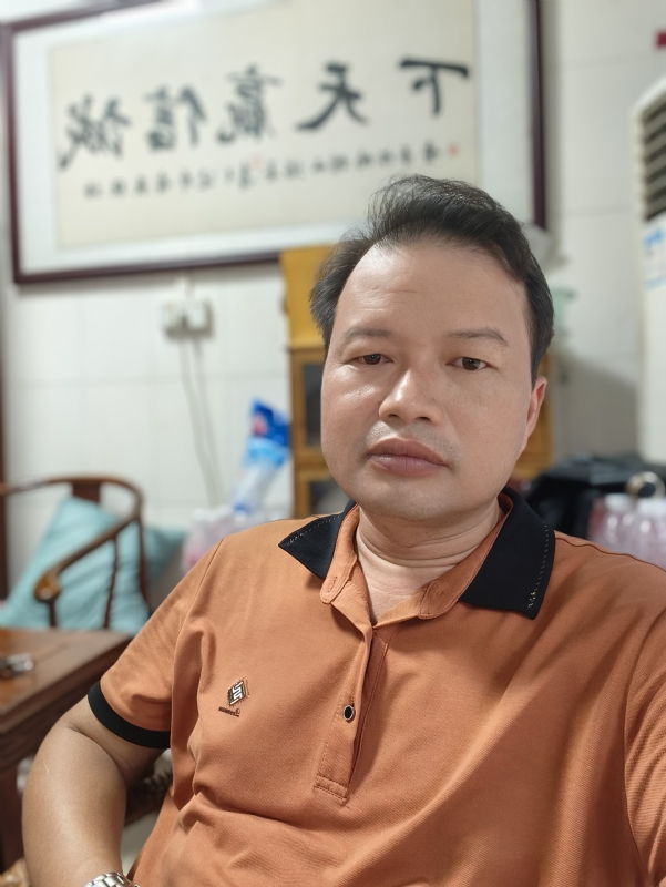 自强不息的第一张照片--龙海相亲网