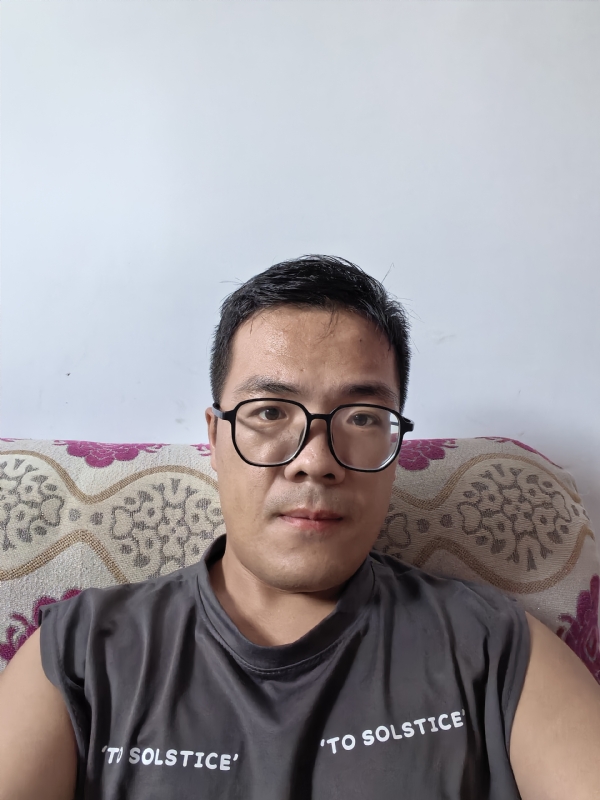 卫TF的第四张照片--龙海相亲网