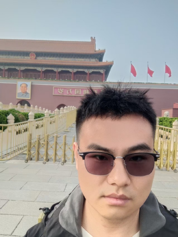 喧嚣的风的第一张照片--龙海相亲网
