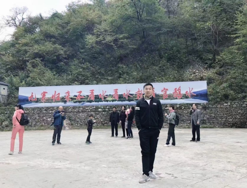 牵手的第一张照片--龙海相亲网
